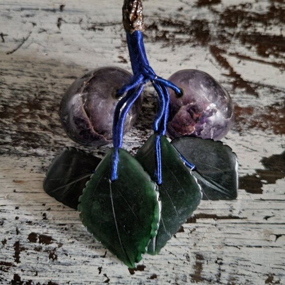 Vintage Purple Amethyst Stone Plum with Jade Leaves - Picture 4 of 5
